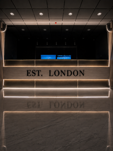 EST. LONDON — Banging Burgers interior branding